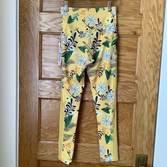 ZYIA ACTIVE Yellow Floral Light n Tight Hi-Rise 7/8 Size 2 - Picture 3 of 11